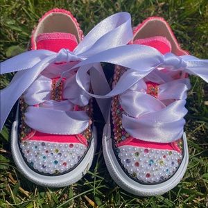 ✨Baby Girl Converse Sneakers✨